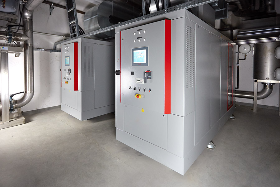 Absorbtionskältemaschine - aus Wärme (BHKW) wird Kälte erzeugt. Kälteleistung 600 KW